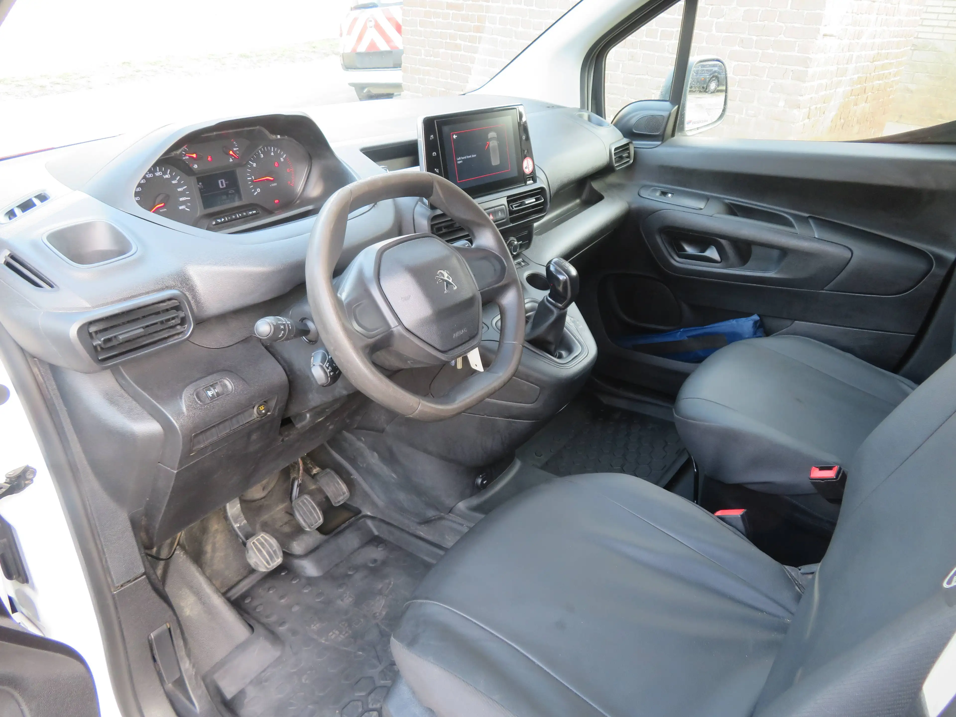 Peugeot Partner — photo 11