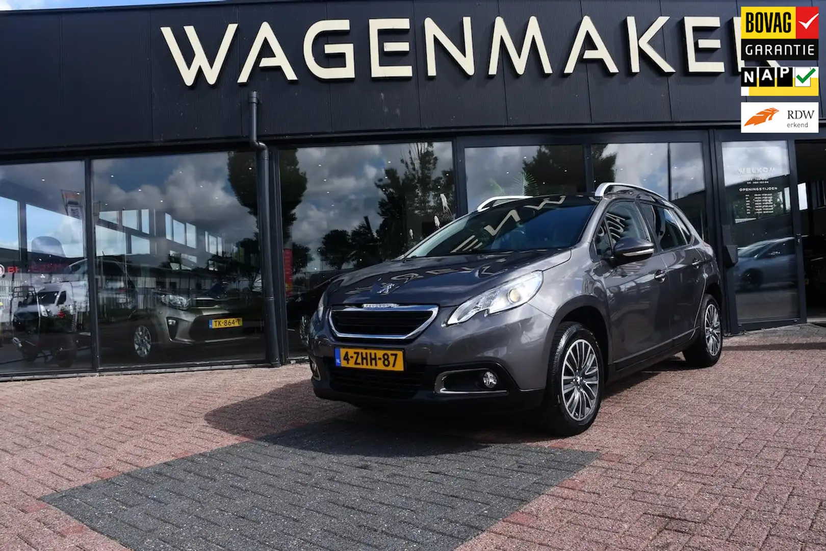 Peugeot 2008 1.2 PureTech Active Aut|PANO|NAV|Cruise|GARANTIE Gris - 1