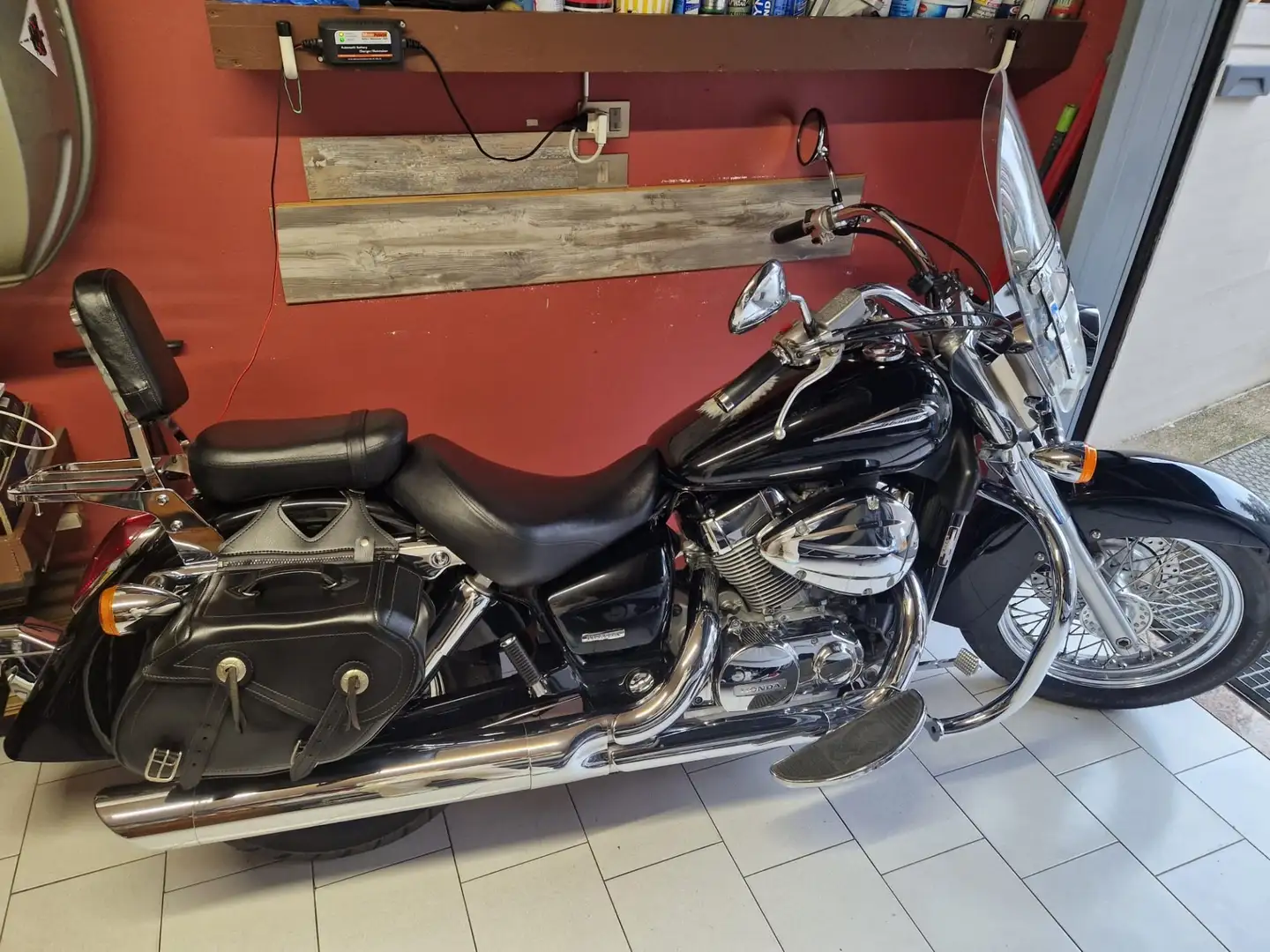 Honda Shadow 750 Negro - 2