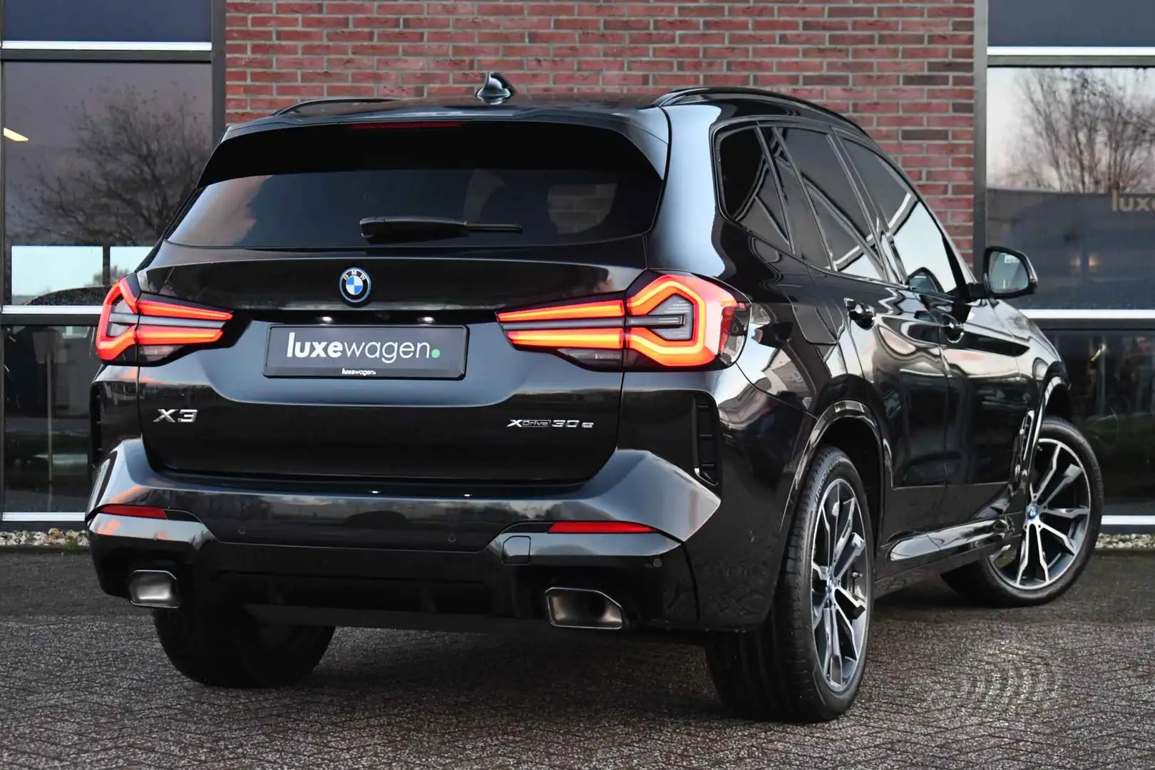 BMW X3 xDrive30e M-Sport Pano El-zetels Laser HUD 20inch Schwarz - 2