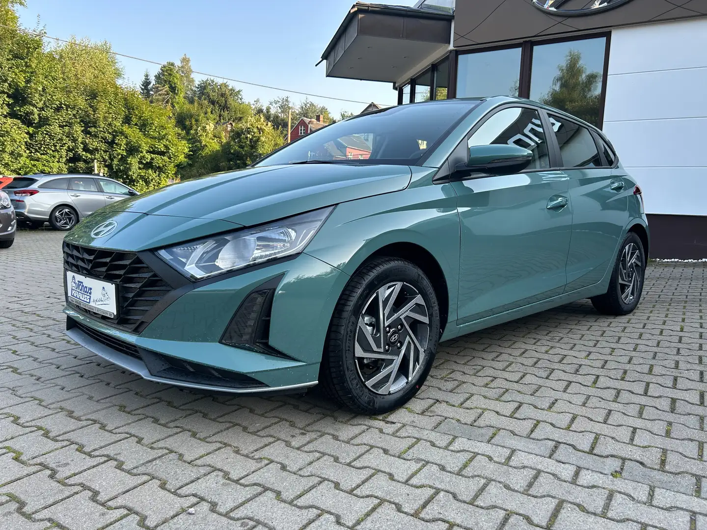 Hyundai i20 1.2 Edition Grün - 1