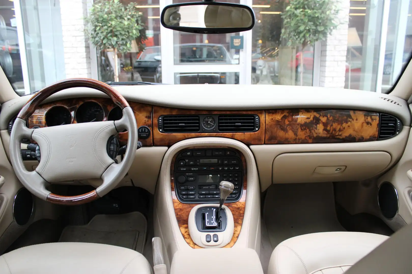 Jaguar Sovereign 4.0 V8 - 2