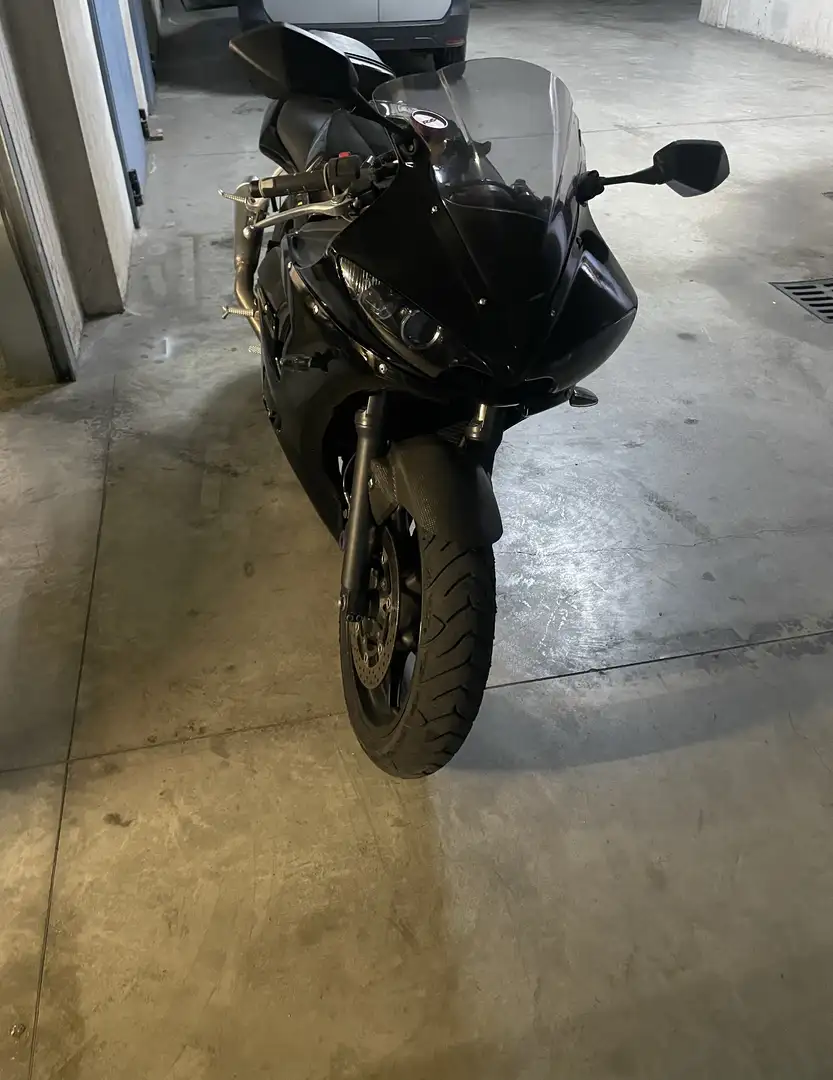 Yamaha YZF-R6 Dark - 1