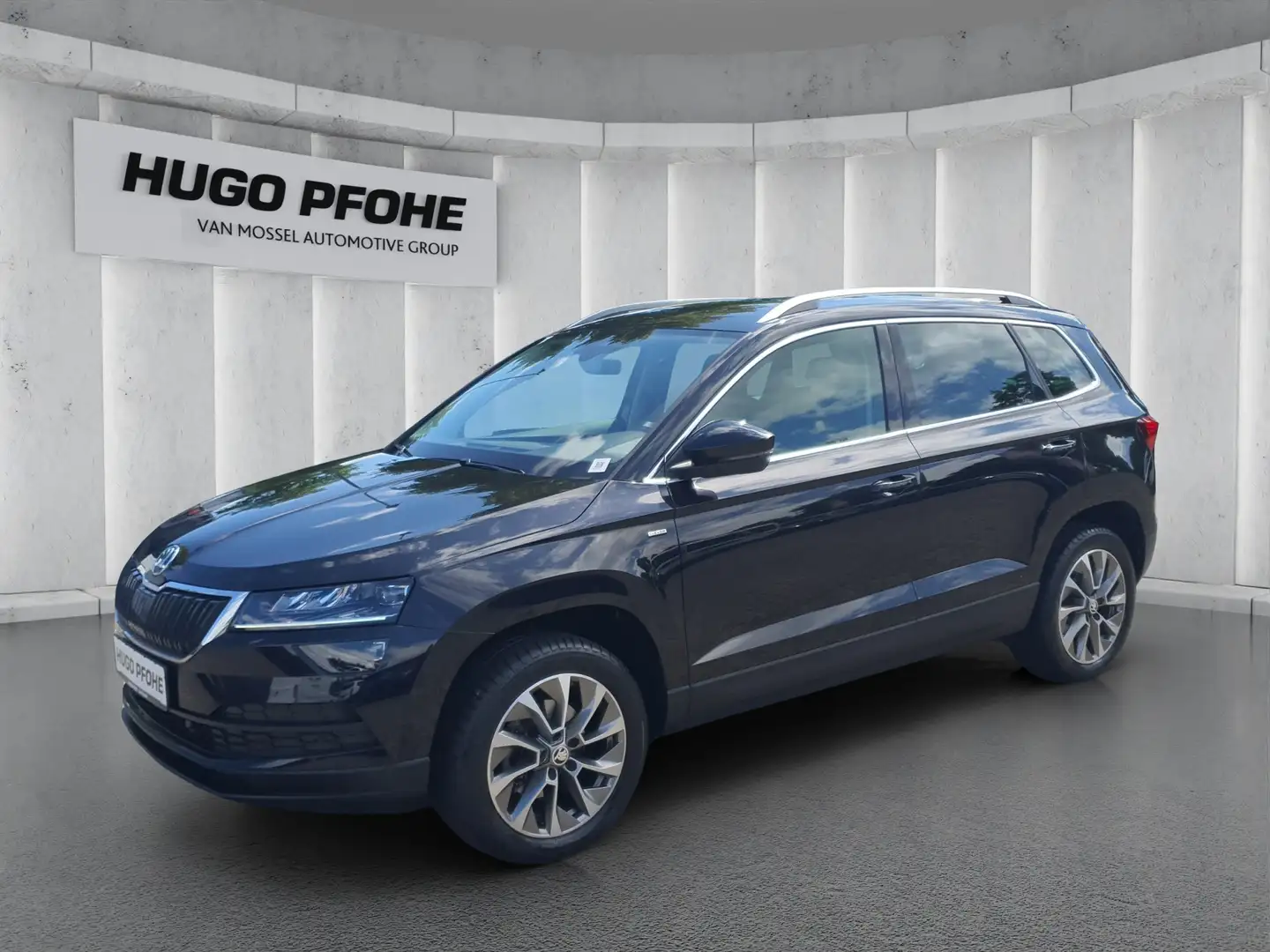 Skoda Karoq Clever 1.5 TSI Autom LED ACC RFK SHZ LMF Schwarz - 1