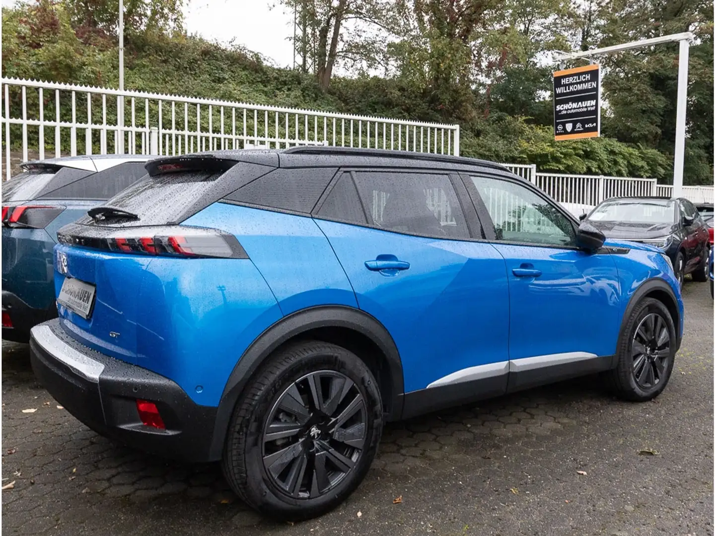 Peugeot 2008 GT Pack +OBC11kW+PANO+SHZ+NAVI+PDC+RFK+BT++ Blau - 2
