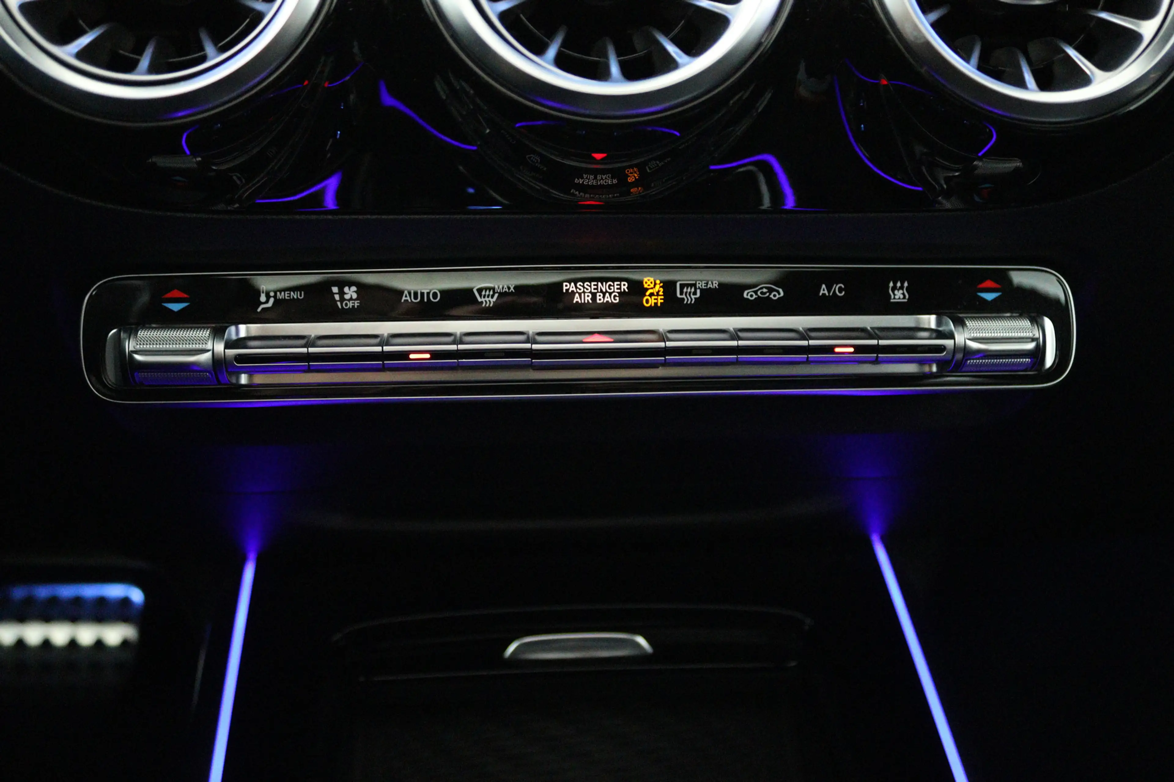Mercedes-Benz EQA 250 250+ Business Solution AMG 71 kWh (PANORAMADAK, SF — photo 19