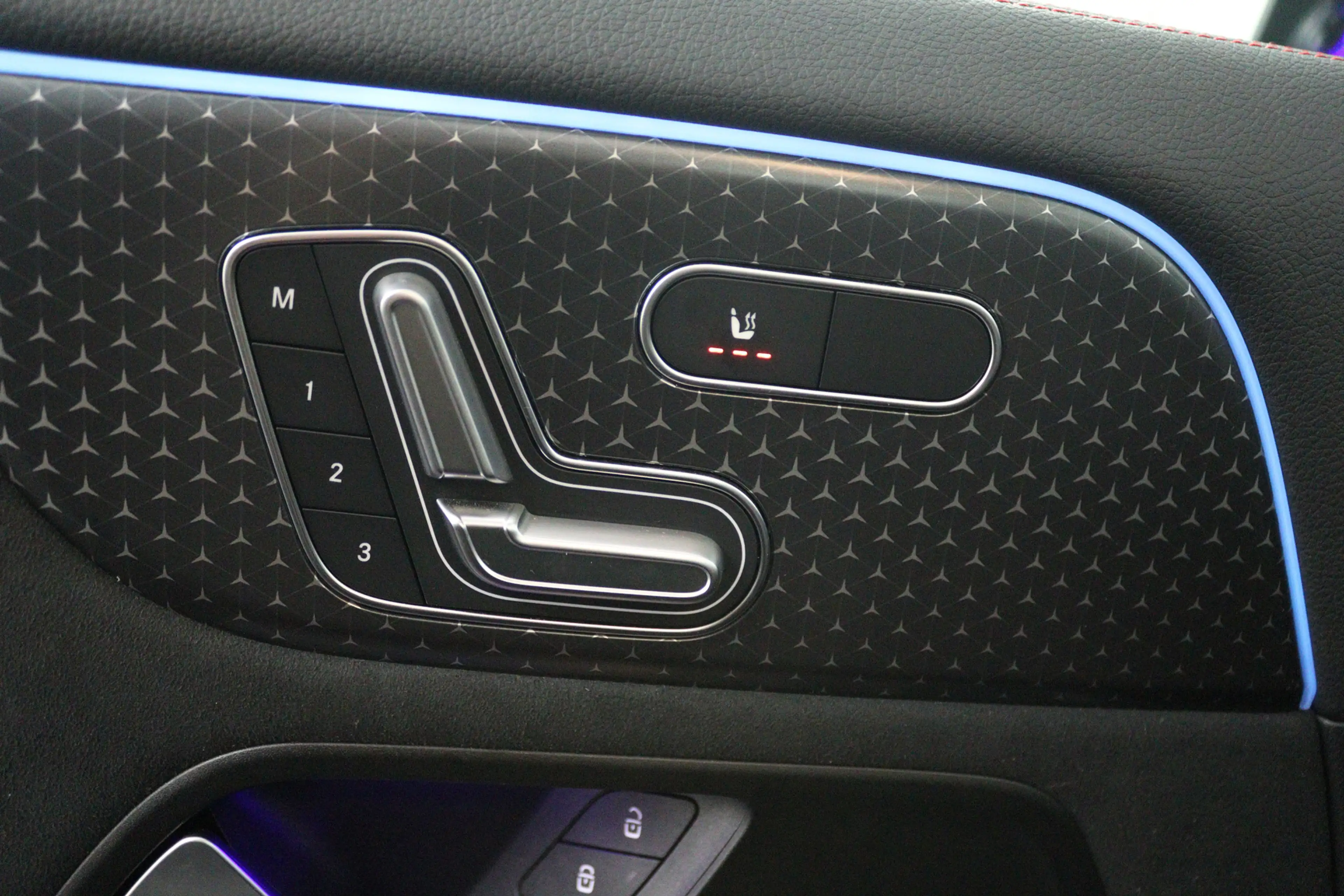 Mercedes-Benz EQA 250 250+ Business Solution AMG 71 kWh (PANORAMADAK, SF — photo 8
