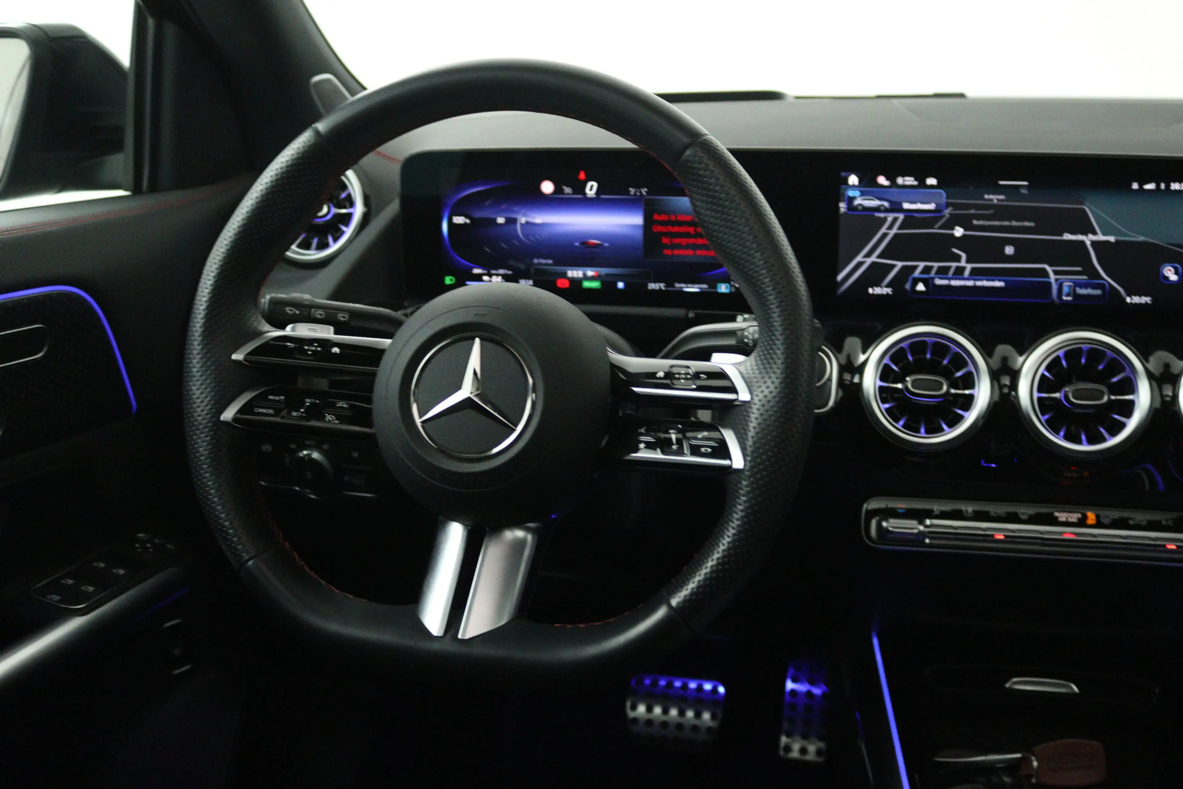 Mercedes-Benz EQA 250 250+ Business Solution AMG 71 kWh (PANORAMADAK, SF — photo 4