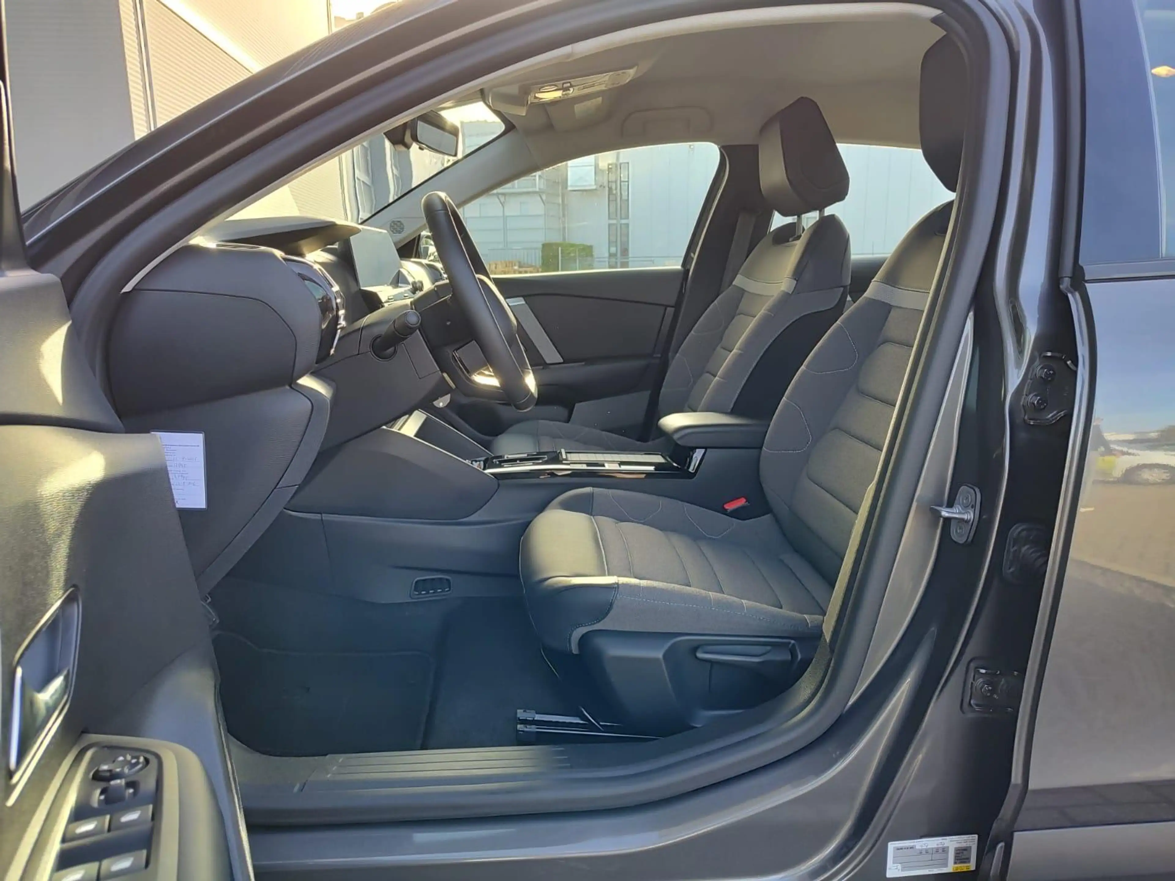 Citroen E-C4 Electric You 50 kWh SOH 96.3% | Camera | Parkeersensoren | — photo 9