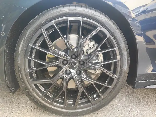 Audi A6 view 24