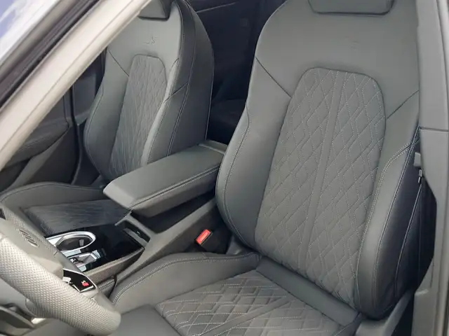 Audi A6 view 8