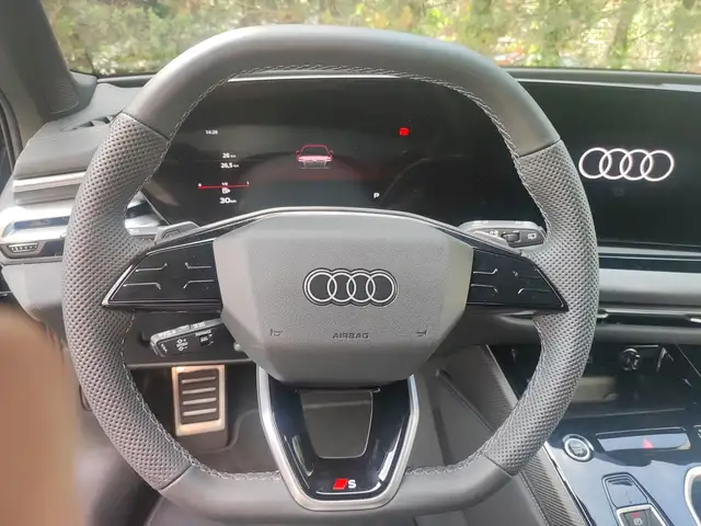 Audi A6 view 16