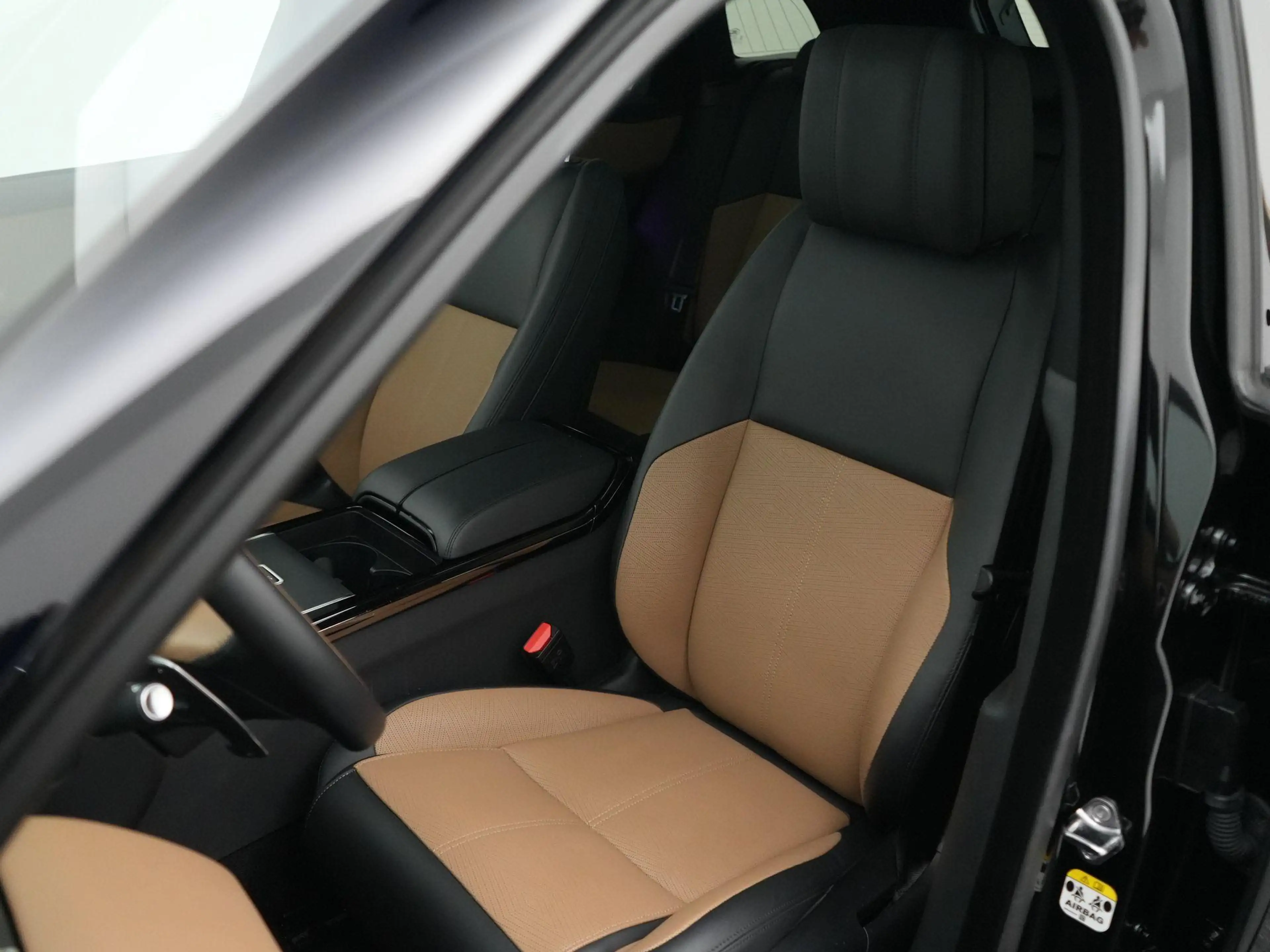 Land Rover Range Rover Velar 2.0 P400e AWD Dynamic HSE PHEV | Technology Pack | — photo 8