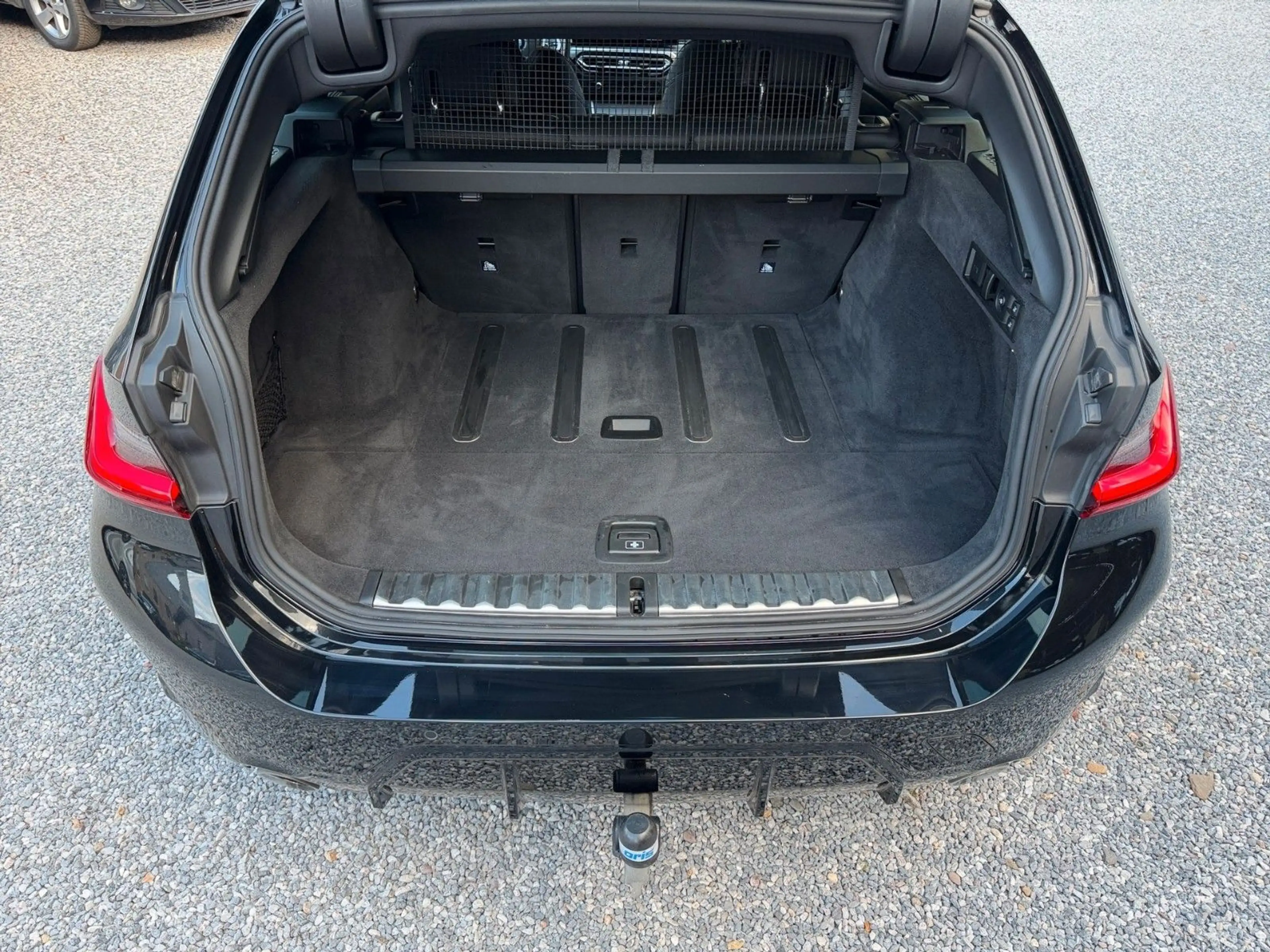 BMW 330 d Touring M Sport AHK/ACC/PANO/HUD — photo 12
