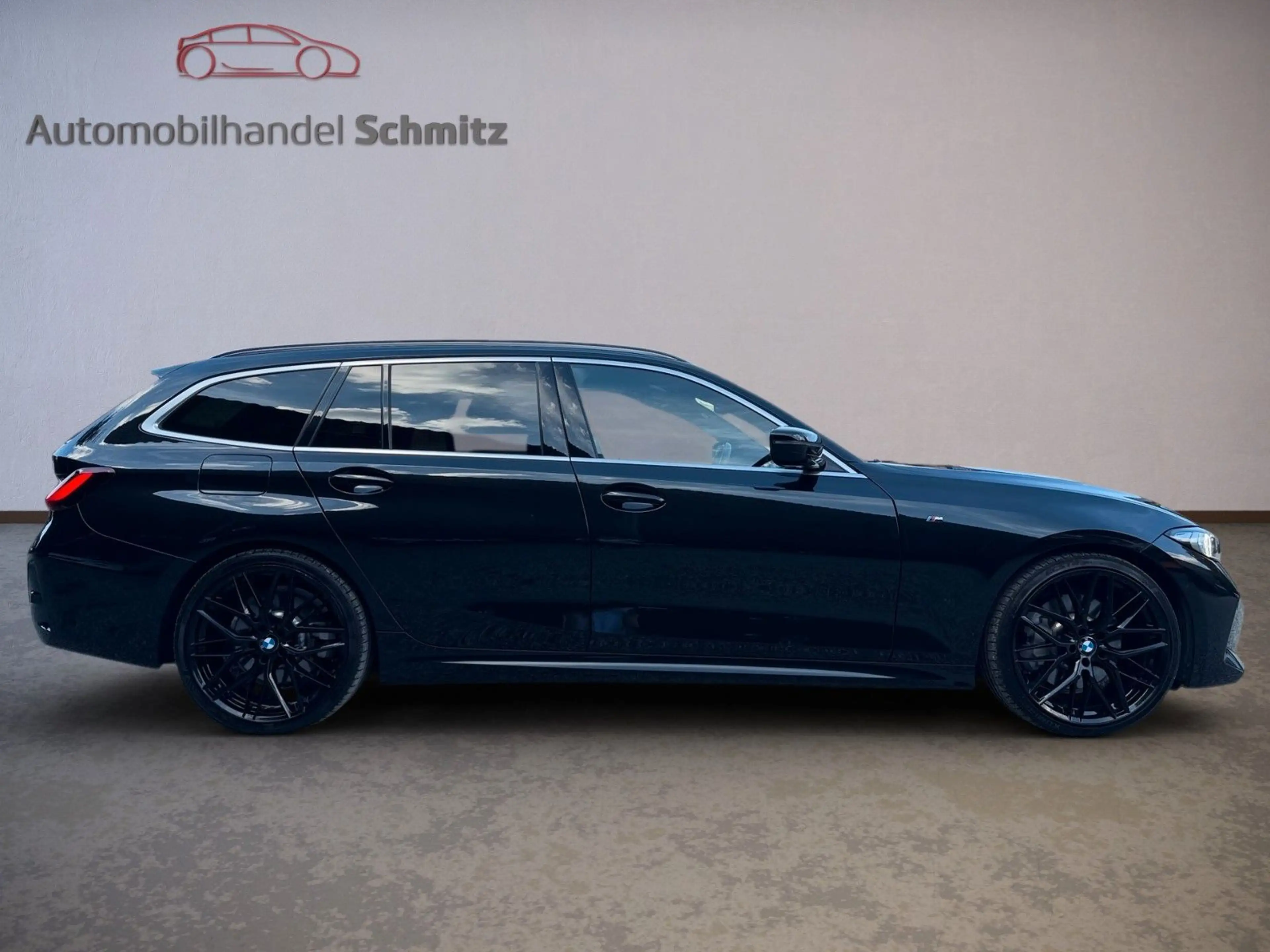 BMW 330 d Touring M Sport AHK/ACC/PANO/HUD — photo 4