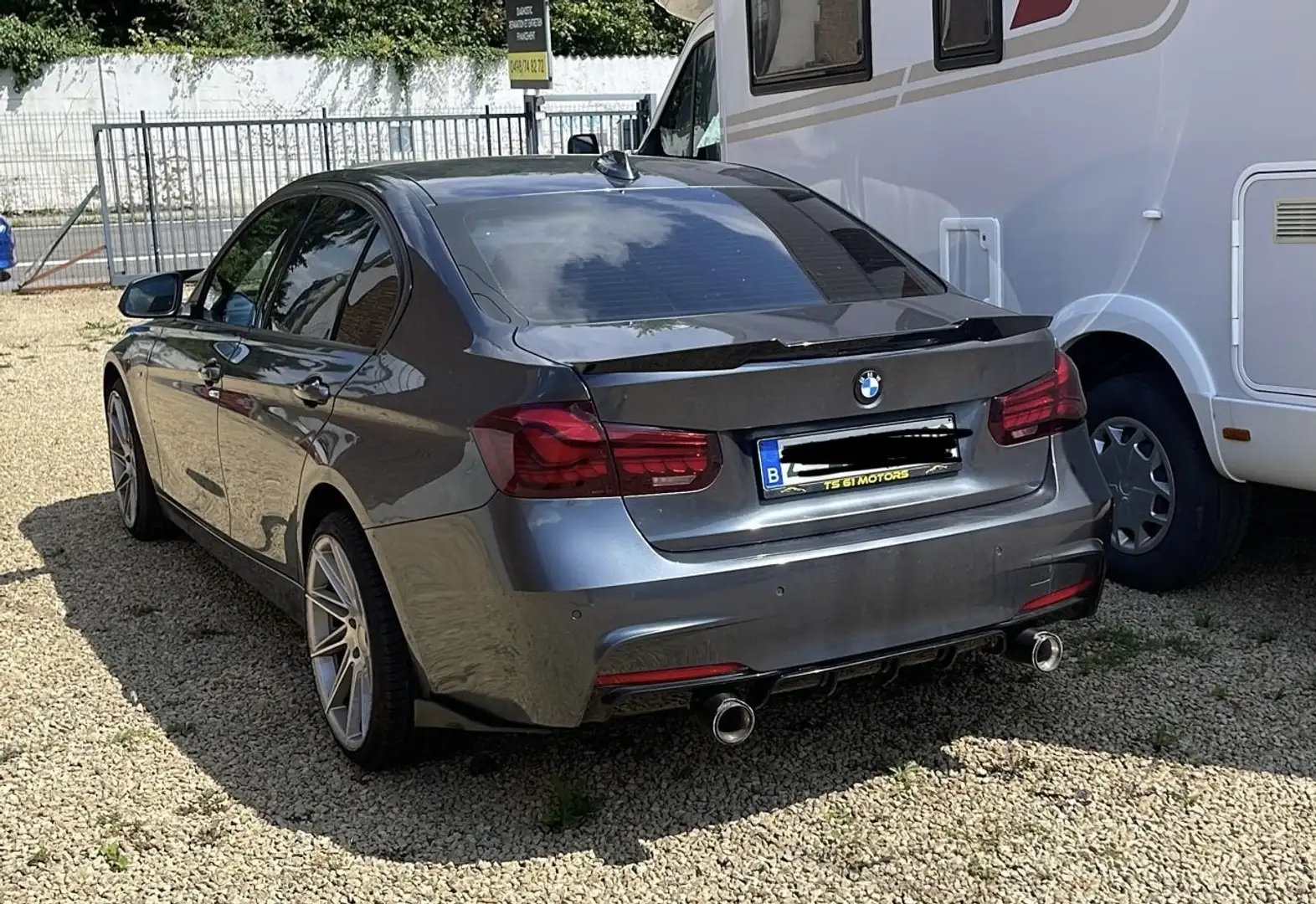BMW 320 M pack - 1