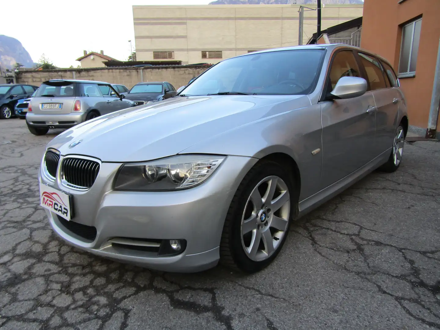BMW 320 320d Touring Eletta 184cv * 192.000 KM * Ezüst - 1
