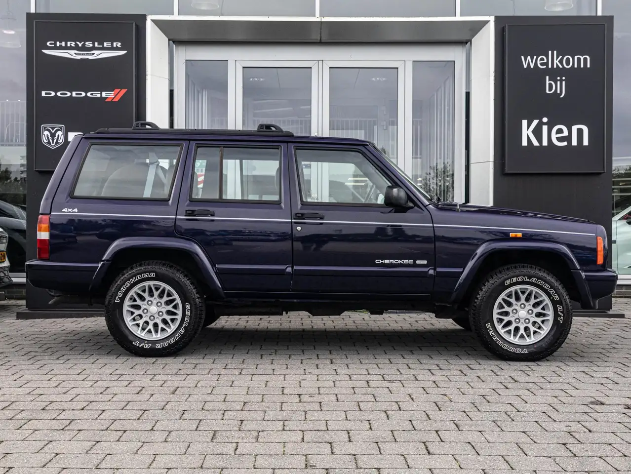 Jeep Cherokee 4.0i Classic | Leder | Automaat | Elektrische stoe, foto 3