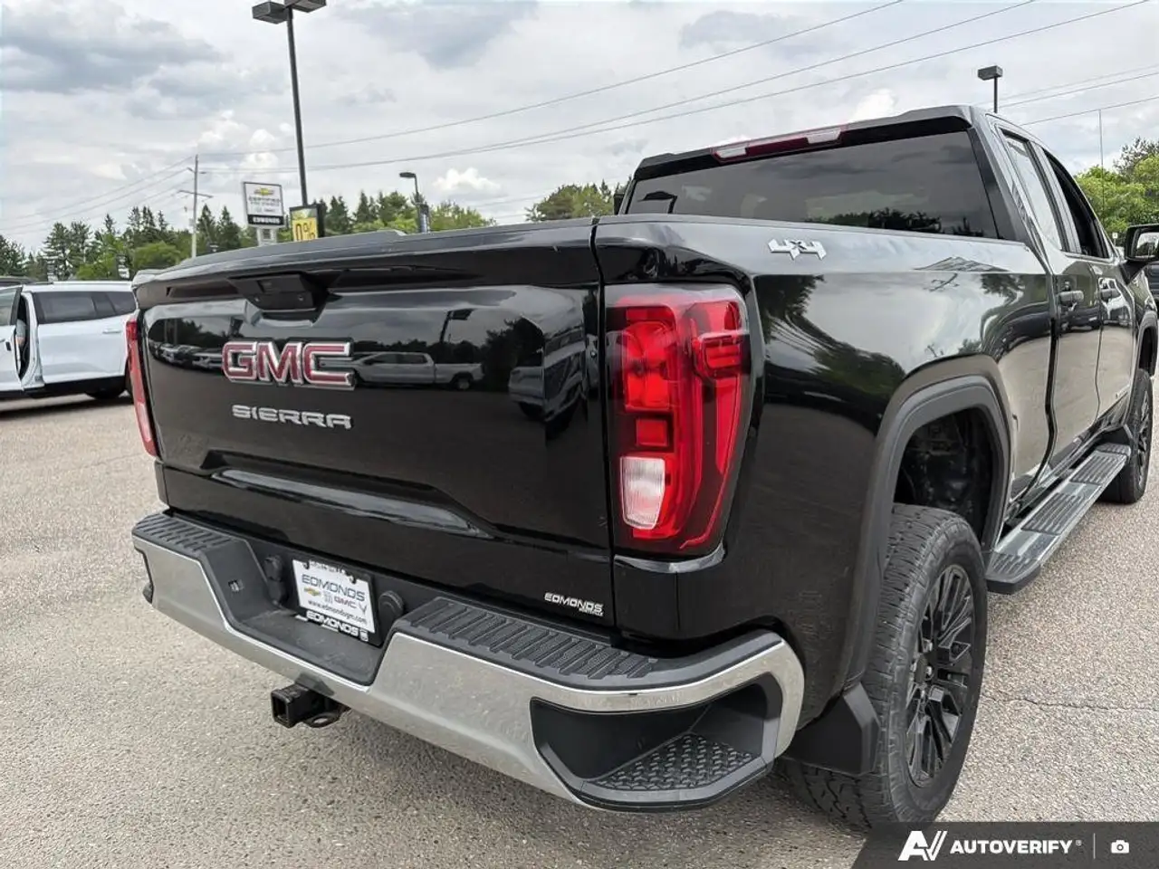 GMC Sierra 1500 снимка GMC Sierra 1500