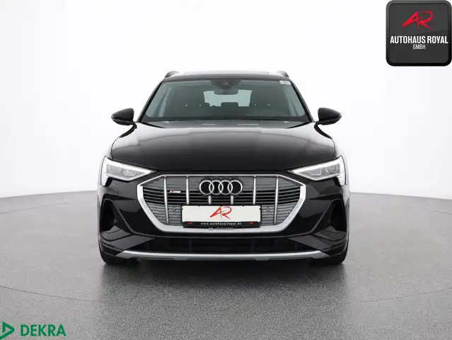 Audi E-Tron view 7