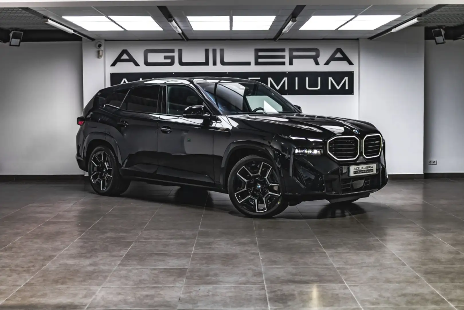 BMW XM Noir - 1
