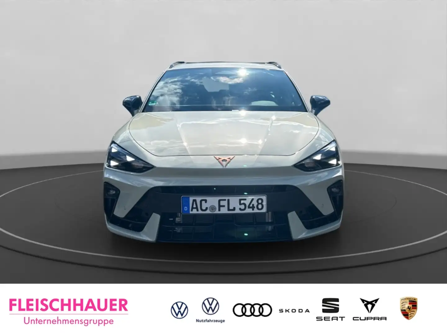 CUPRA Leon Sportstourer VZ 2.0 TSI+AHK+ Pano+Allrad Grau - 2