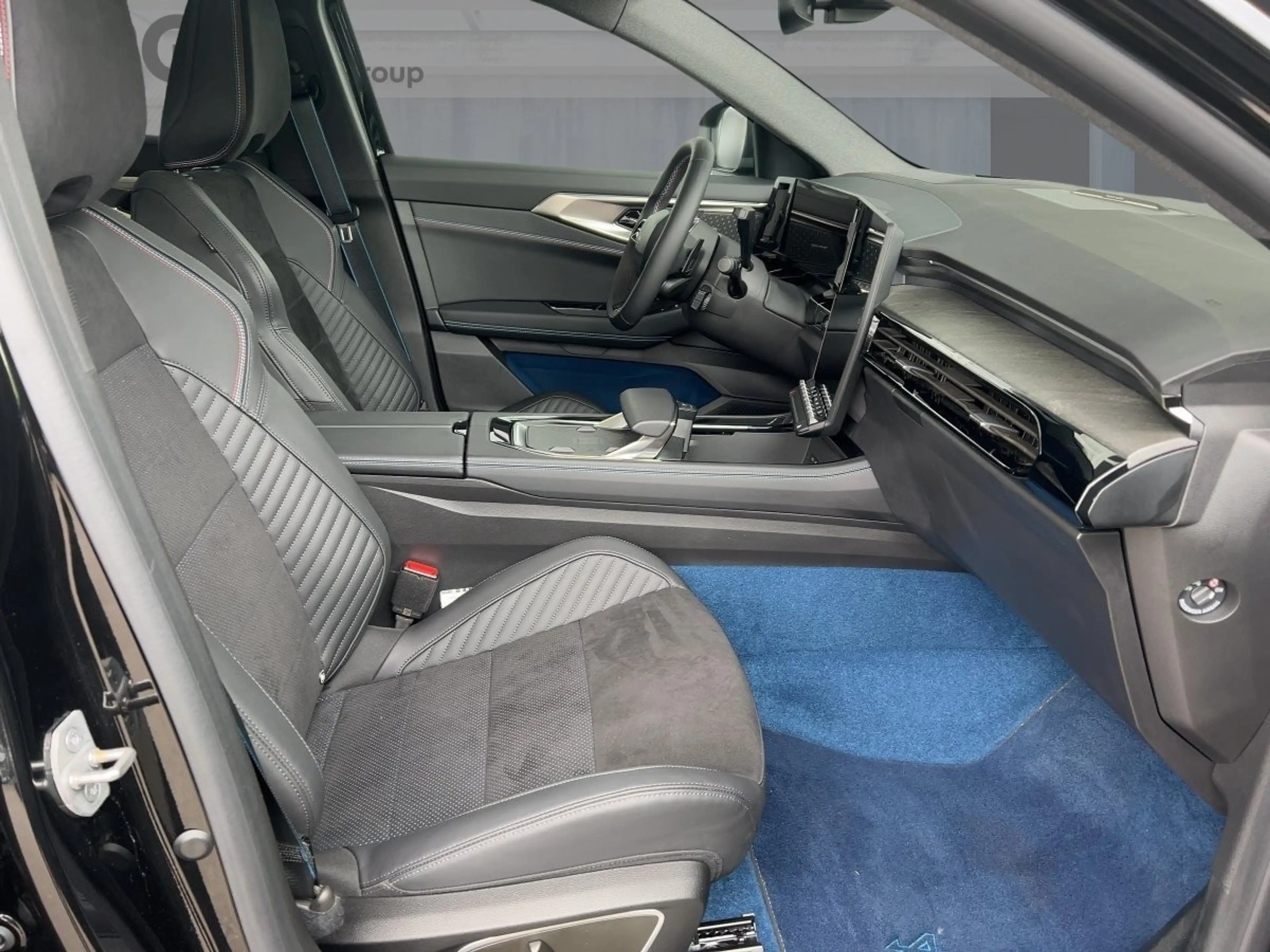 Renault Rafale Atelier Alpine E-Tech Plug-in Hybrid 4x4 — photo 8