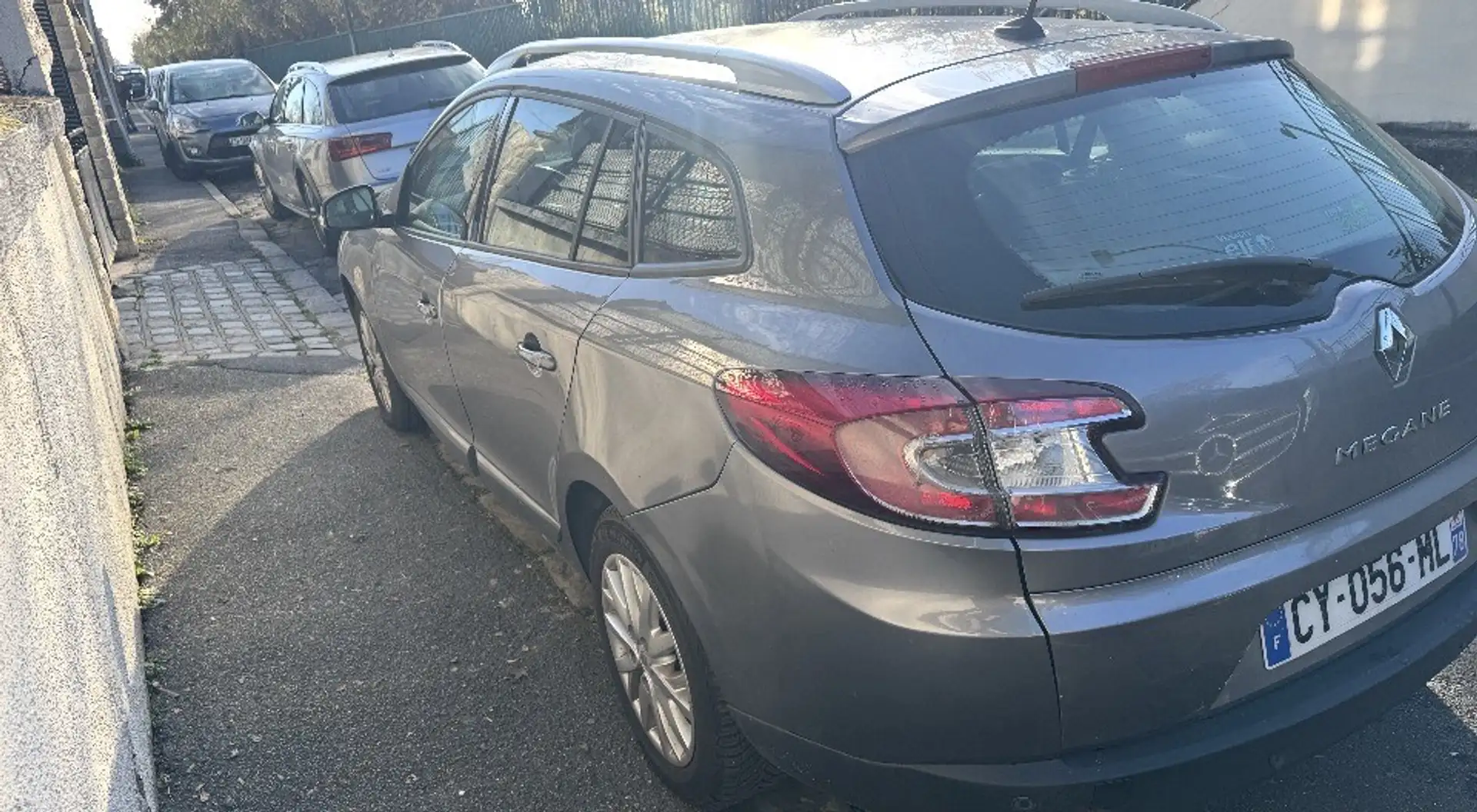 Renault Megane Mégane III dCi 150 FAP Bose Euro 5 A - 2