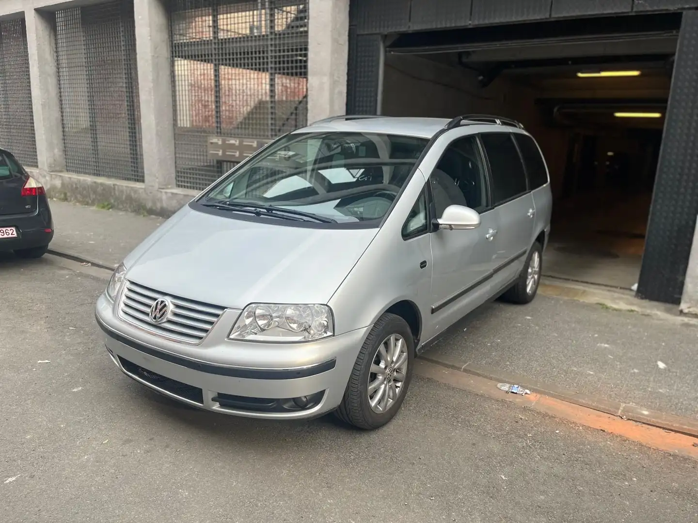 Volkswagen Sharan - 1