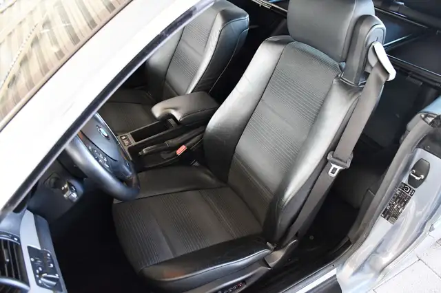 BMW 3 Series view 16