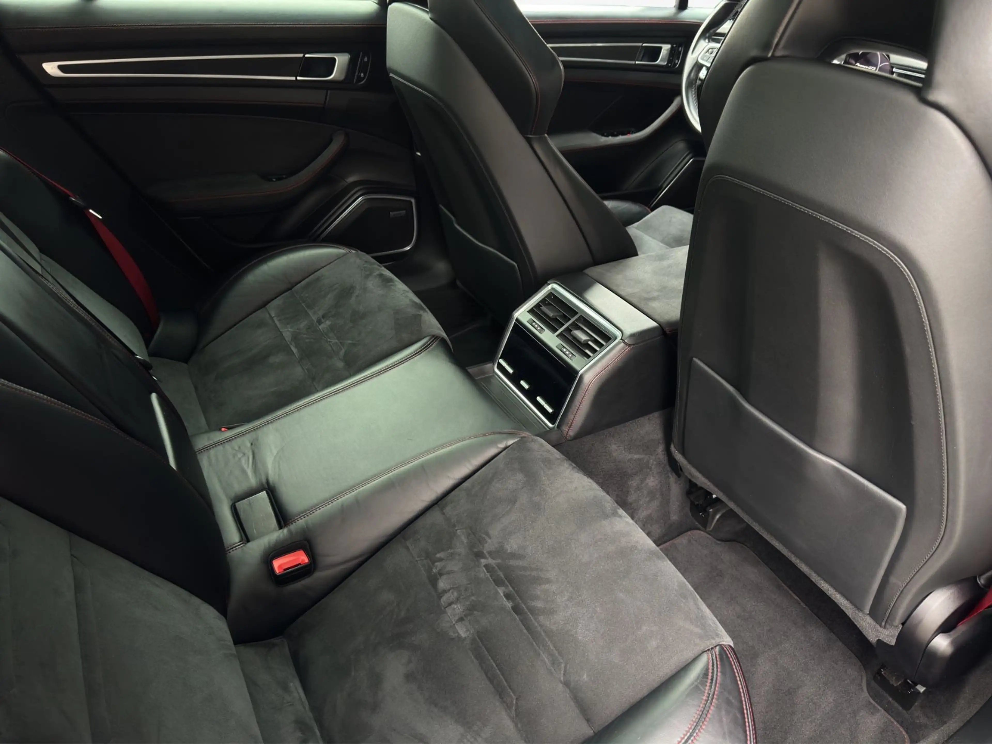 Porsche Panamera 4 GTS°LUFT°ACC°HUD°BOSE°PANO°360°5SITZ° — photo 13