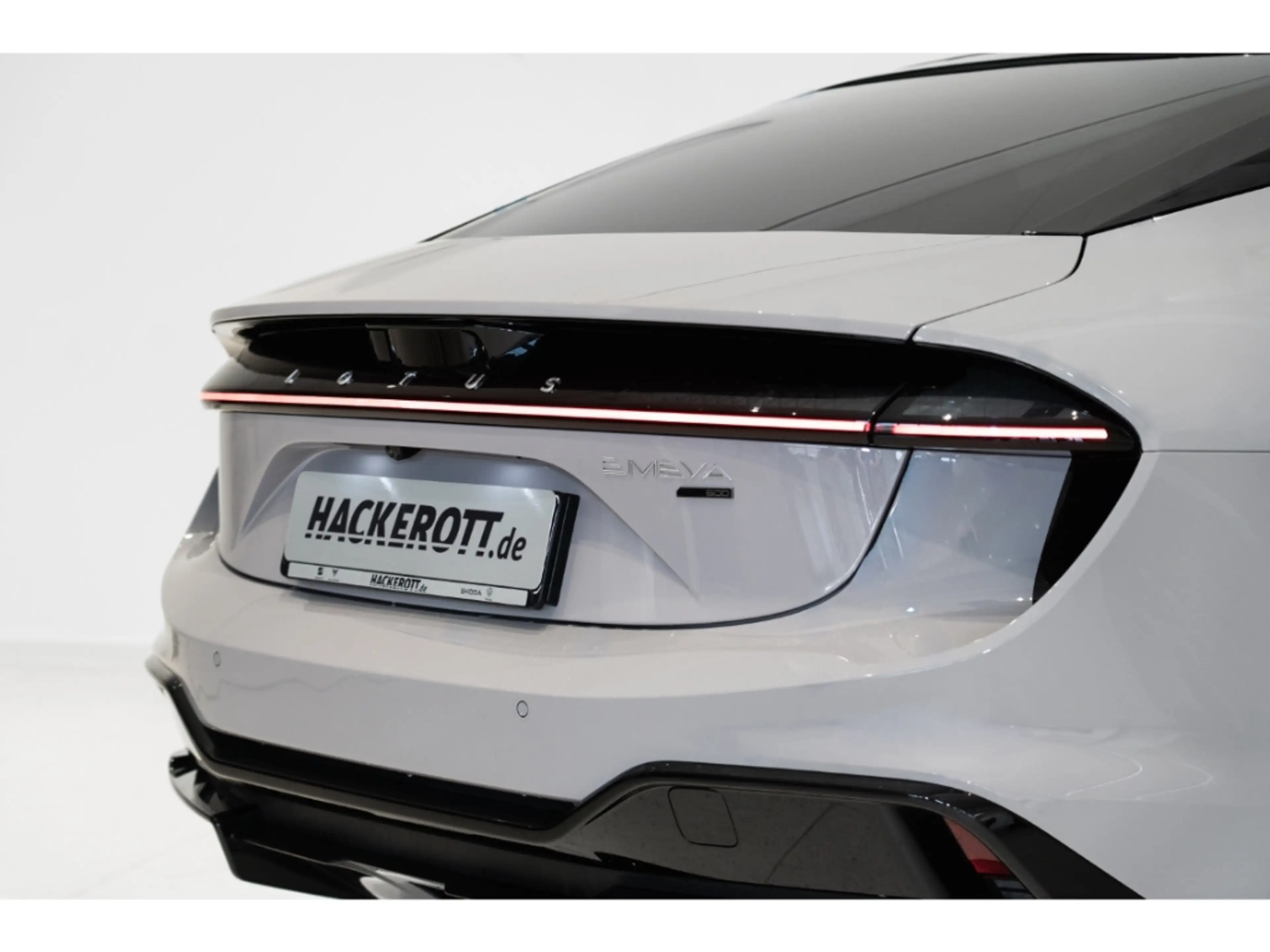Lotus Emeya 600 Sport SE Electric towbar, 22'' spoke gloss Bla — photo 12