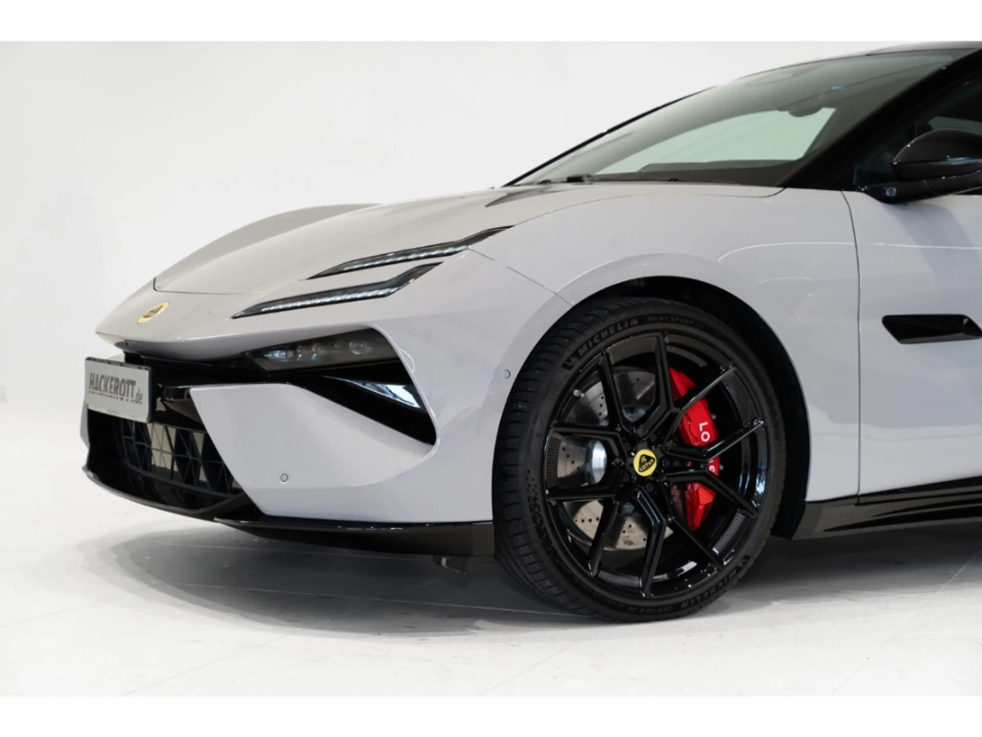 Lotus Emeya 600 Sport SE Electric towbar, 22'' spoke gloss Bla — photo 3