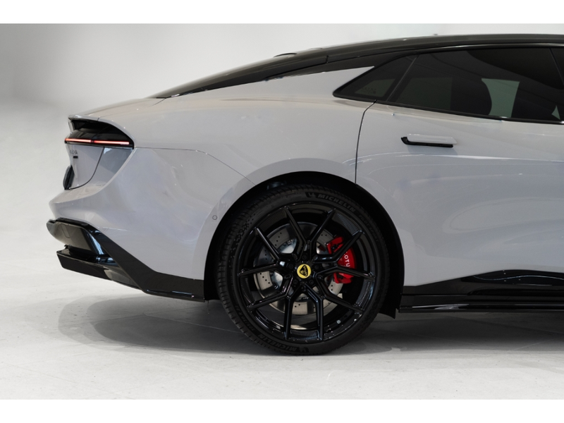 Lotus Emeya 600 Sport SE Electric towbar, 22'' spoke gloss Bla — photo 9