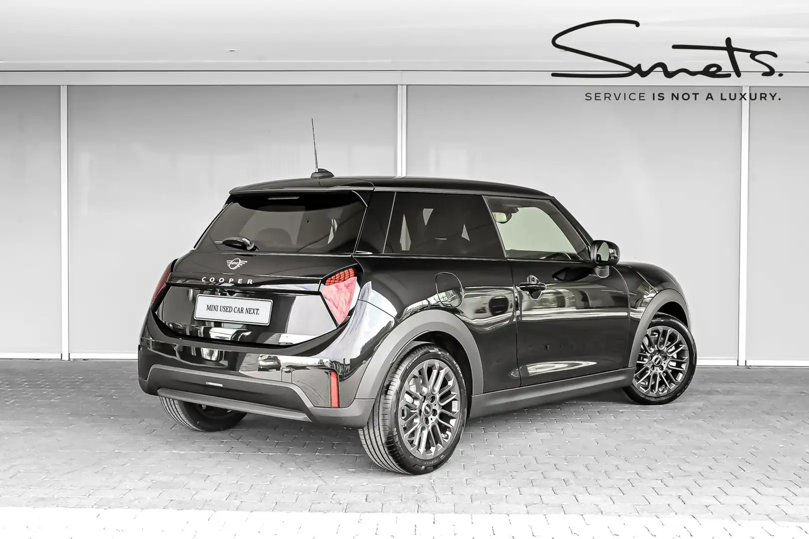 MINI Cooper C Essential Trim - Blackyard Pack Negro - 2