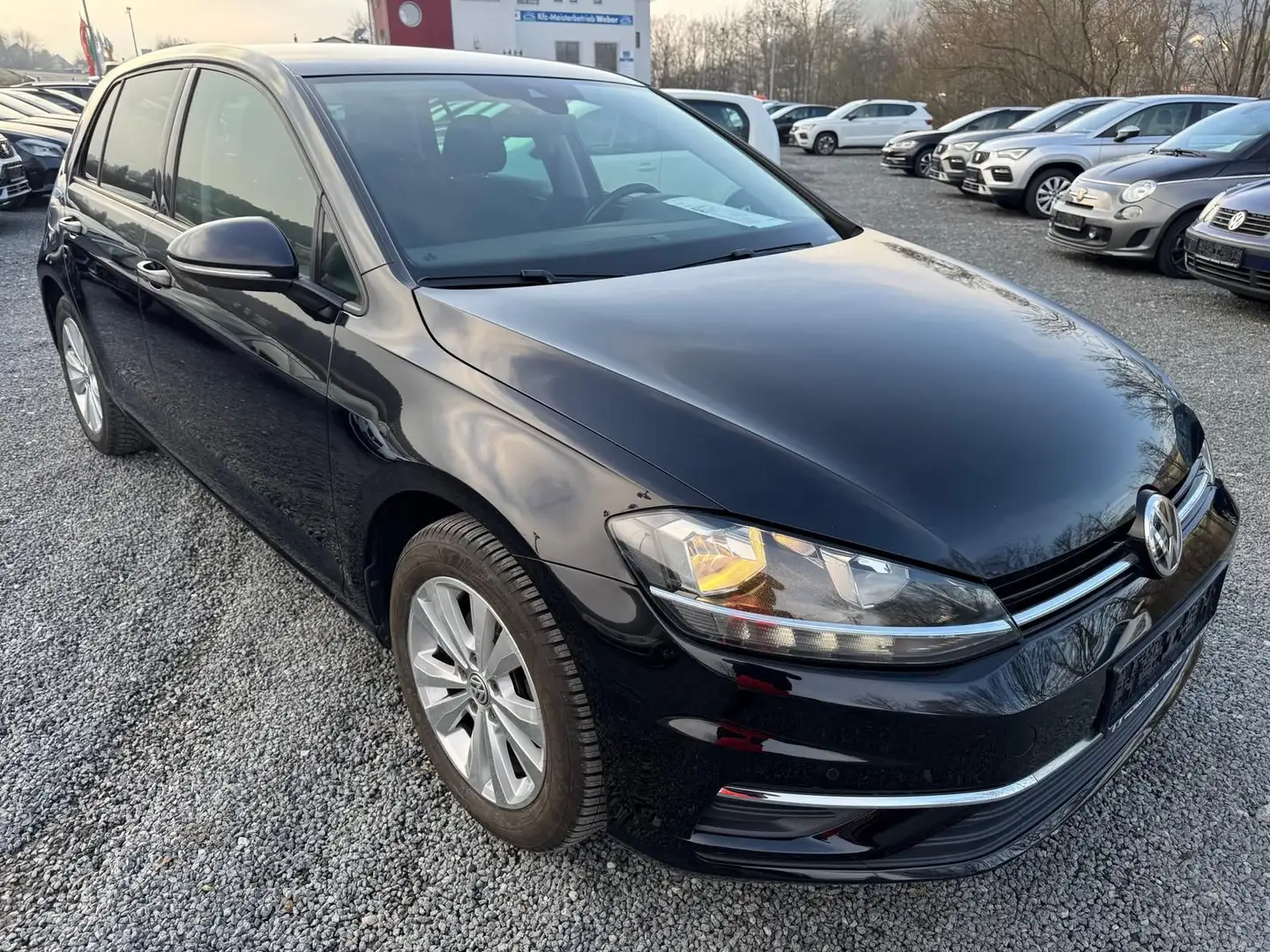 Volkswagen Golf VII 1.6 TDI *Comfortline*NAVI*PDCvo+hi+Kam Schwarz - 1