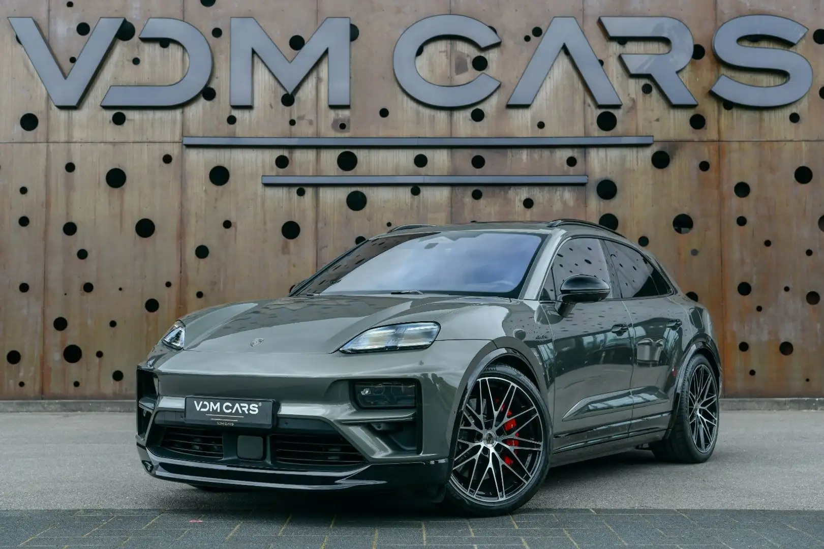Porsche Macan Turbo Electric *INNO*P.DISPLAY*H.LENK*PANO Grün - 1