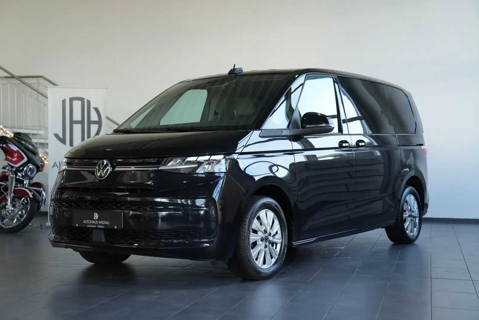 Volkswagen T7 Multivan Multivan Life *AUT*STHZ*TEMP*VIRTUAL* Noir - 2