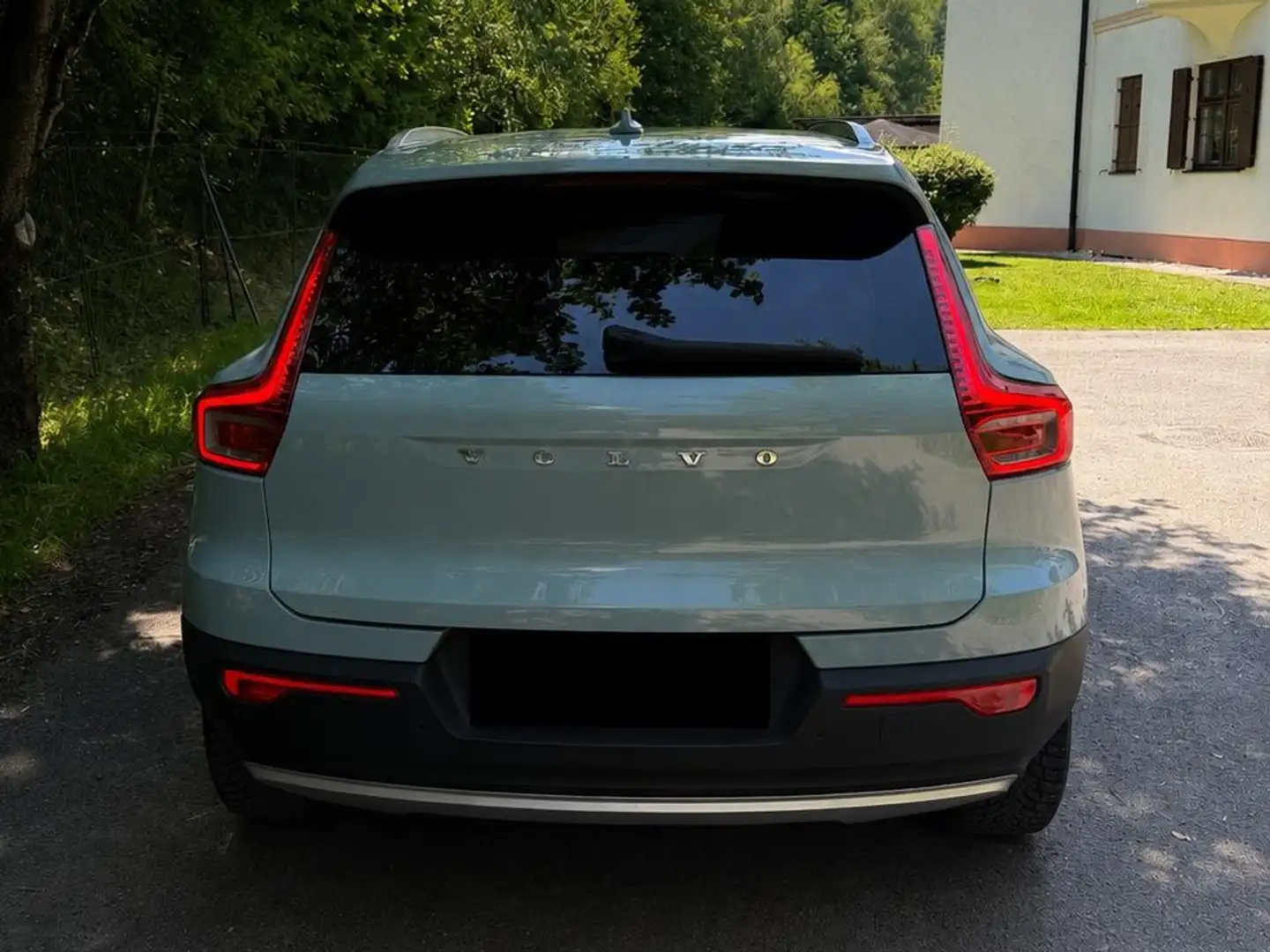 Volvo XC40 XC40 D4 Momentum AWD Geartronic Momentum Blau - 1