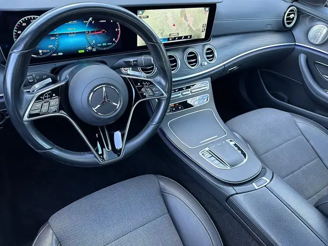 Mercedes-Benz E-Class view 11