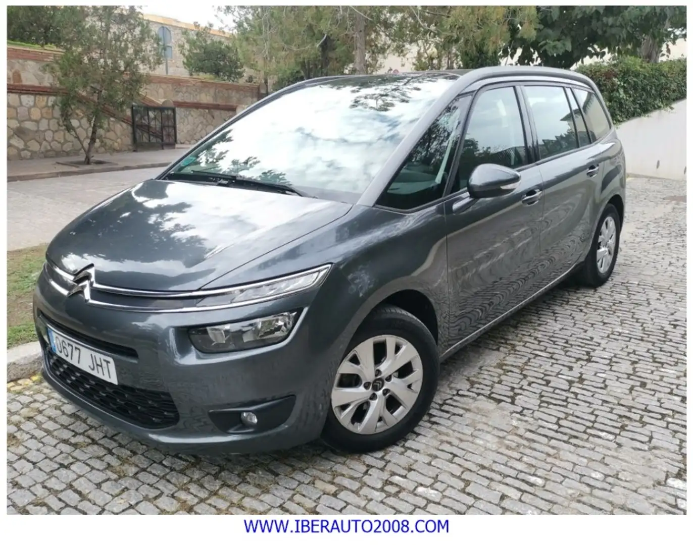 Citroen C4 Grand Picasso 1.2 PT. S&S Attraction Grijs - 1