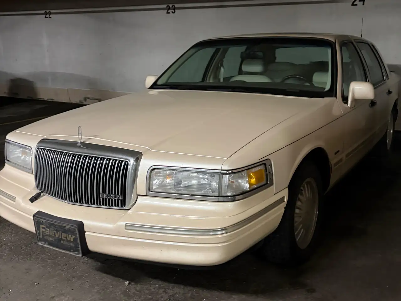 Lincoln Town Car снимка Lincoln Town Car