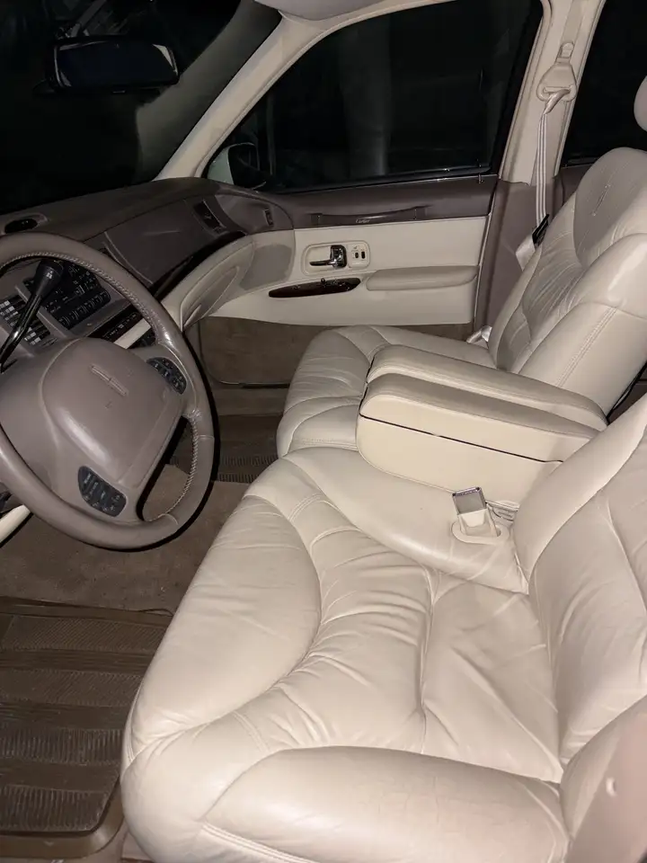 Lincoln Town Car снимка Lincoln Town Car