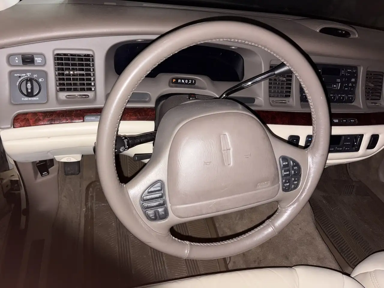 Lincoln Town Car снимка Lincoln Town Car