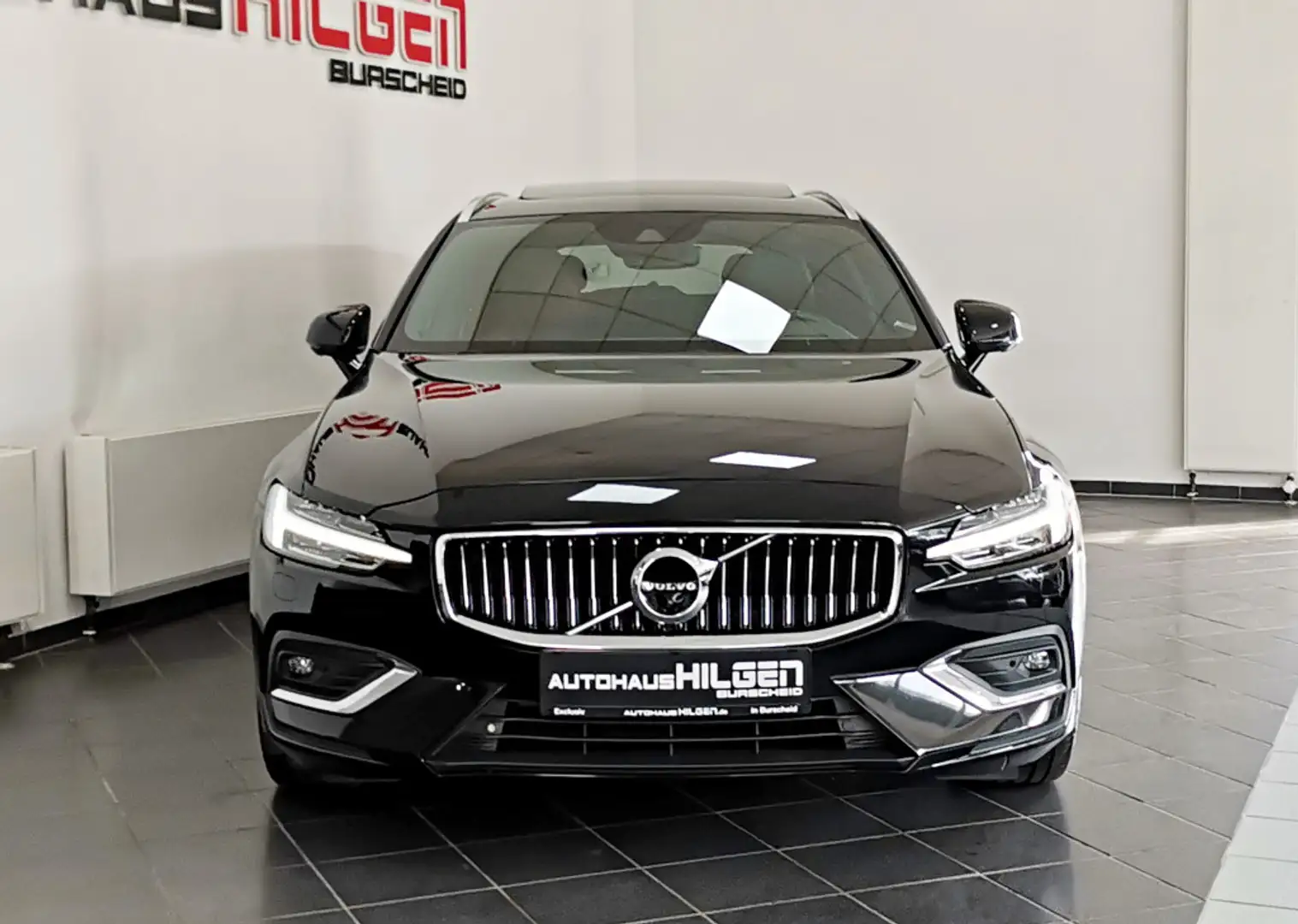 Volvo V60 Inscription AWD*Pano*360°Ka*Head-up*AHK*Navi Schwarz - 2