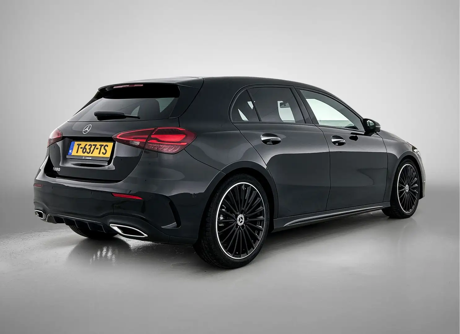 Mercedes-Benz A 180 AMG Nightpakket | Burmester® | Memory | Dode Hoek Zwart - 2