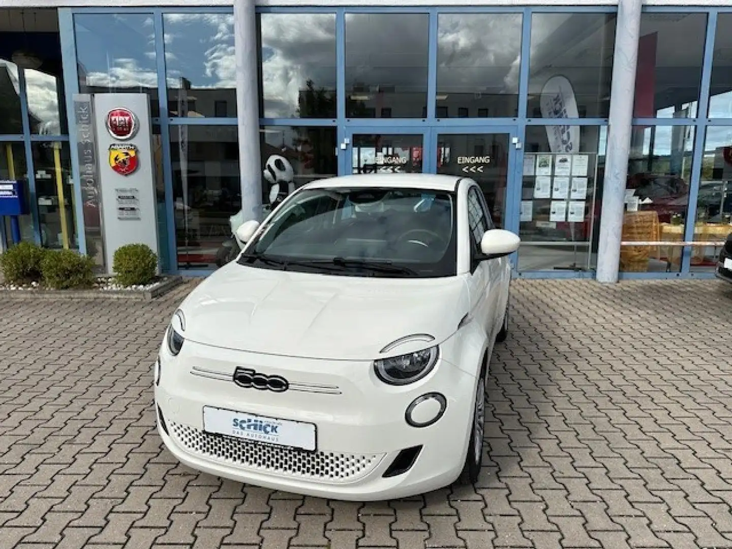 Fiat 500e 500e Lim. 42 kWh Basis Weiß - 2