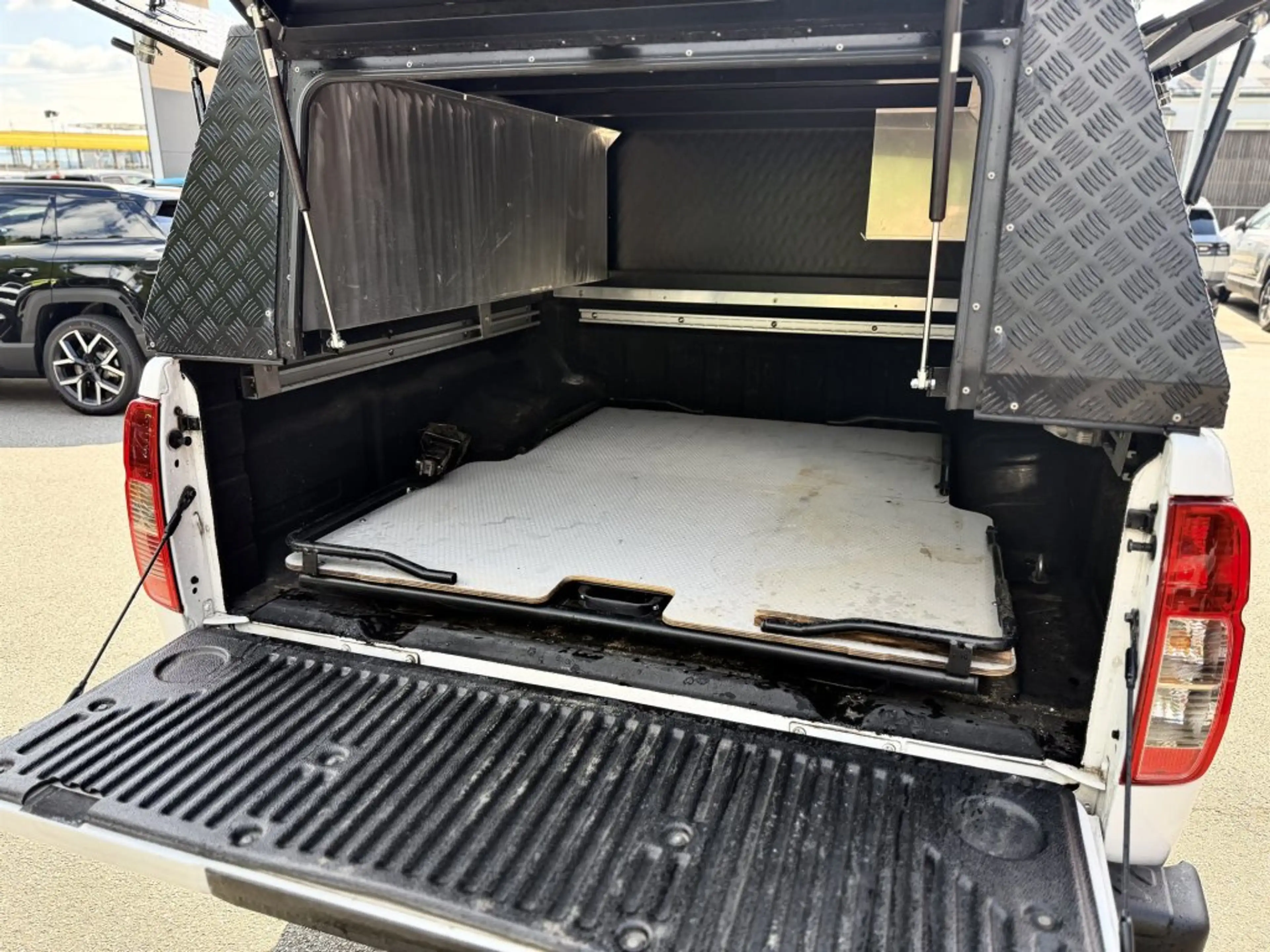 Nissan Navara inkl. Hardtop — photo 9