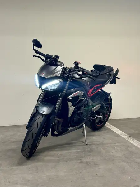 Triumph Street Triple RS - foto 4