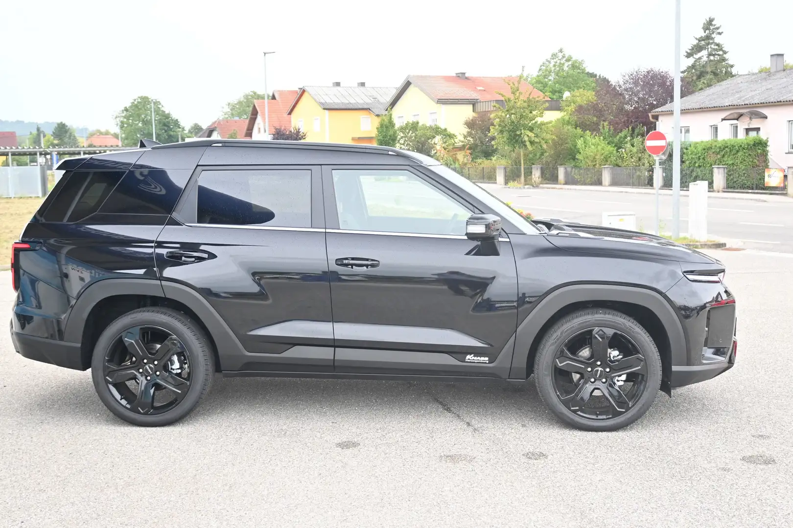 SsangYong Torres Torres 1,5i GDI Black Edition Aut. Black Edition Schwarz - 2